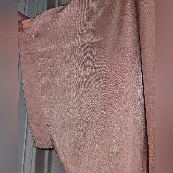 Peach leopard blouse size 3X - Picture 2 of 3